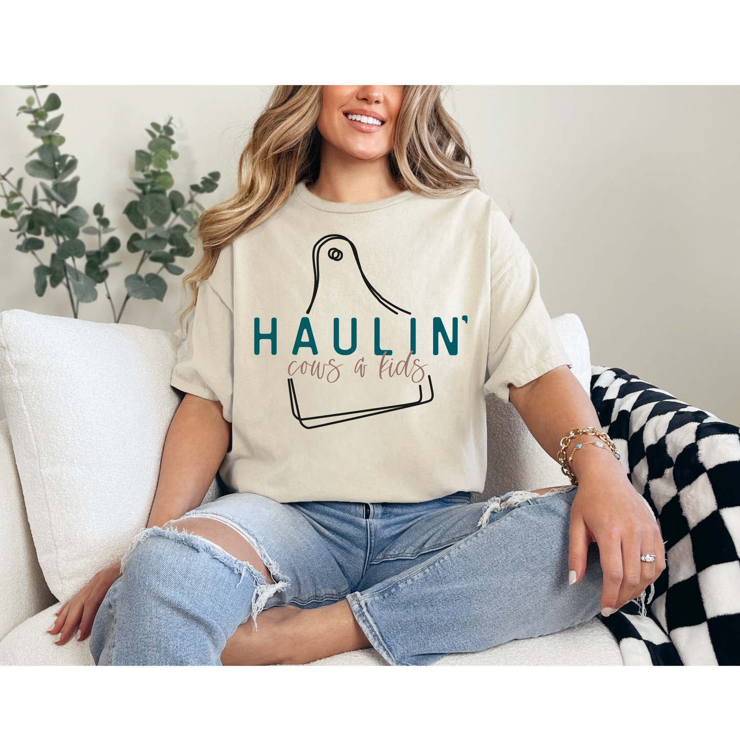 Haulin’ Cows & Kids Tee | Farm Mom Graphic Shirt | Country Life Boutique T-Shirt